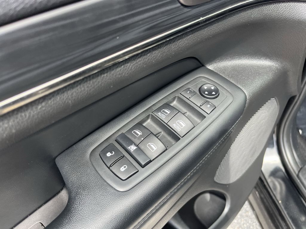 used 2020 Jeep Grand Cherokee car, priced at $25,792