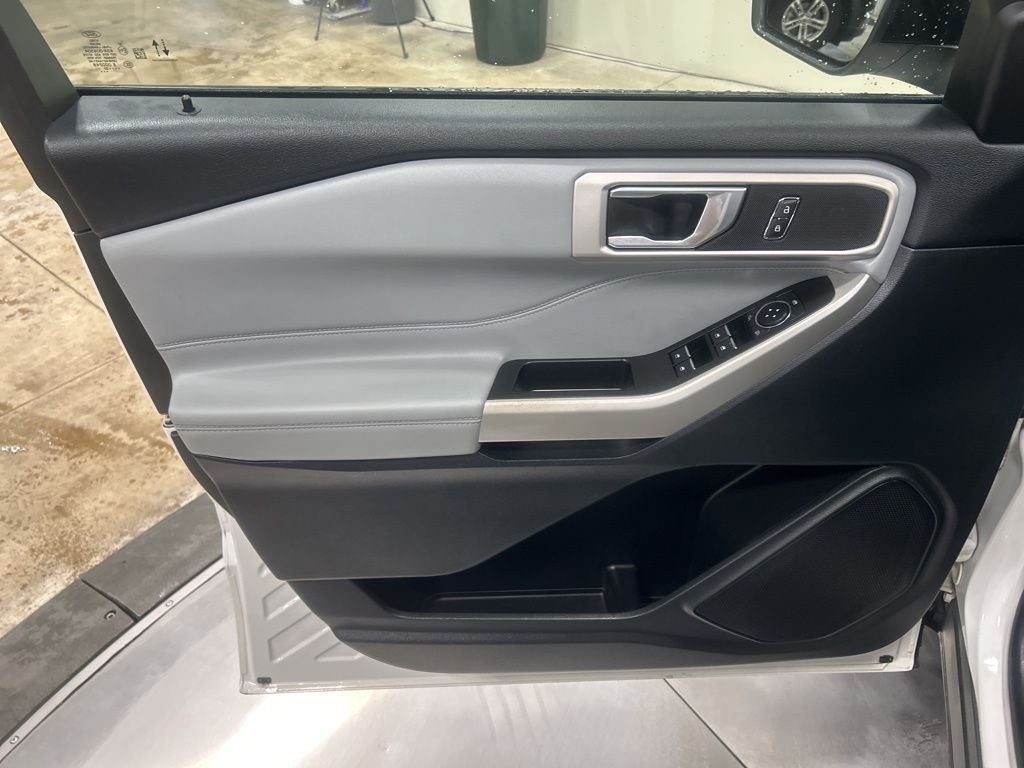 used 2022 Ford Explorer car, priced at $31,056