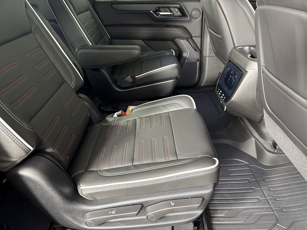 new 2025 GMC Yukon XL car, priced at $103,789