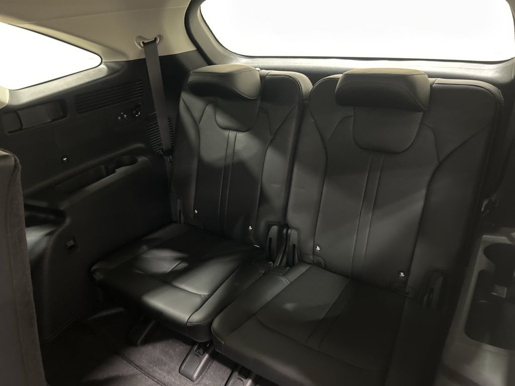 new 2025 Kia Sorento car, priced at $36,616