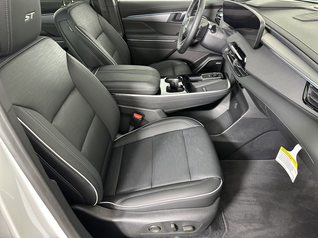 new 2025 Buick Enclave car, priced at $44,594