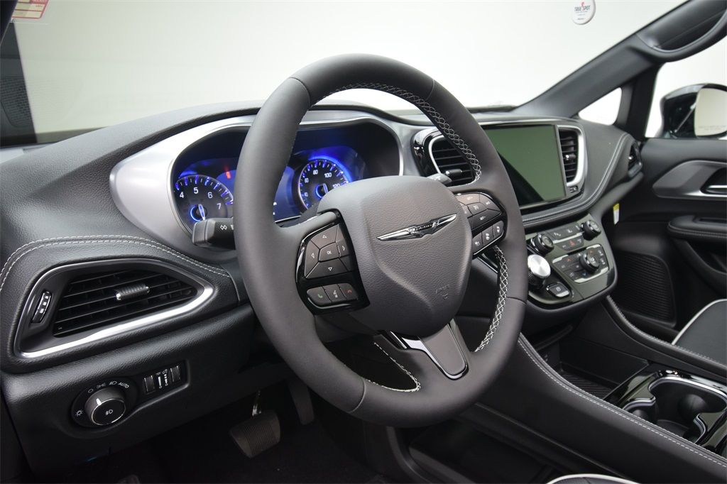 new 2026 Chrysler Pacifica car, priced at $56,460