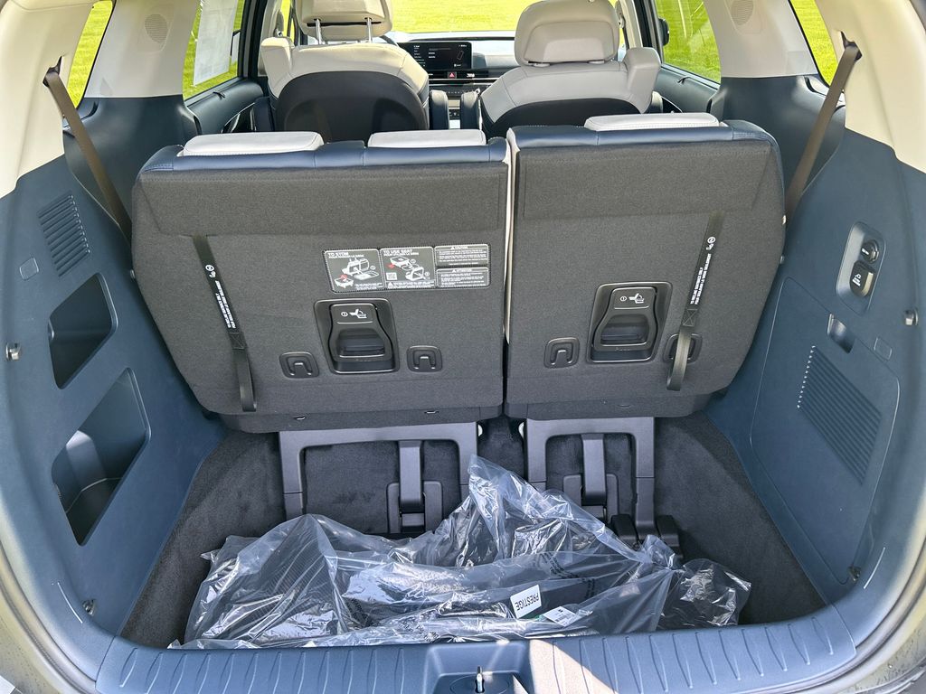 new 2026 Kia Carnival Hybrid car, priced at $53,074