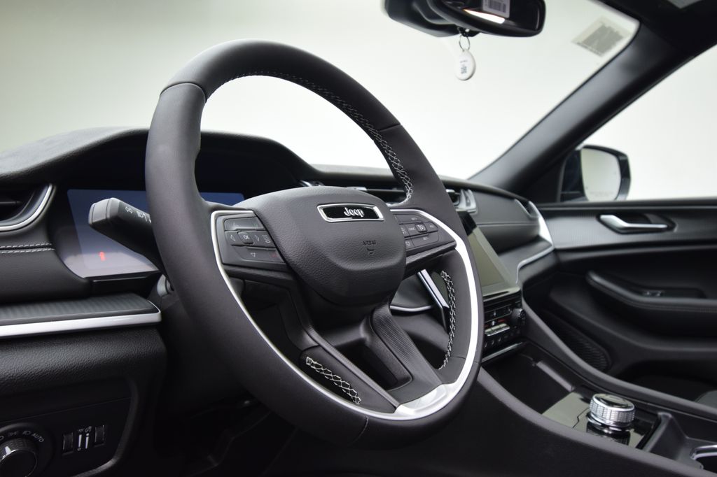 new 2025 Jeep Grand Cherokee L car, priced at $48,730