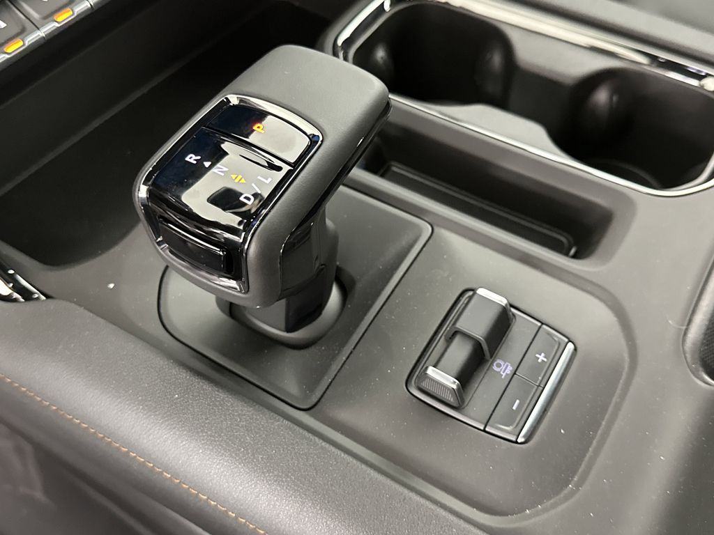 new 2025 GMC Sierra 1500 car, priced at $69,299