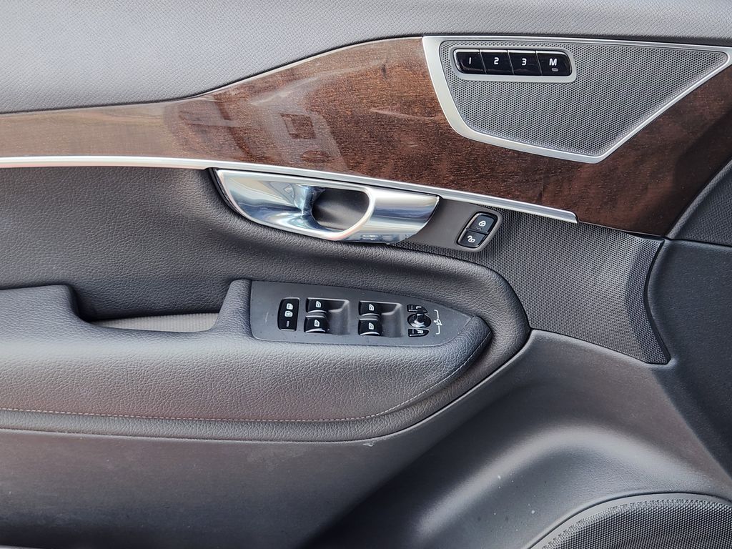used 2019 Volvo XC90 car, priced at $25,362
