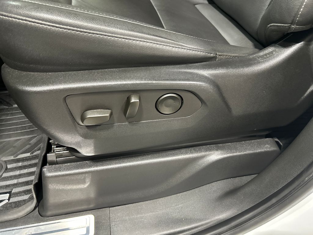 used 2022 Chevrolet Silverado 1500 car, priced at $47,934