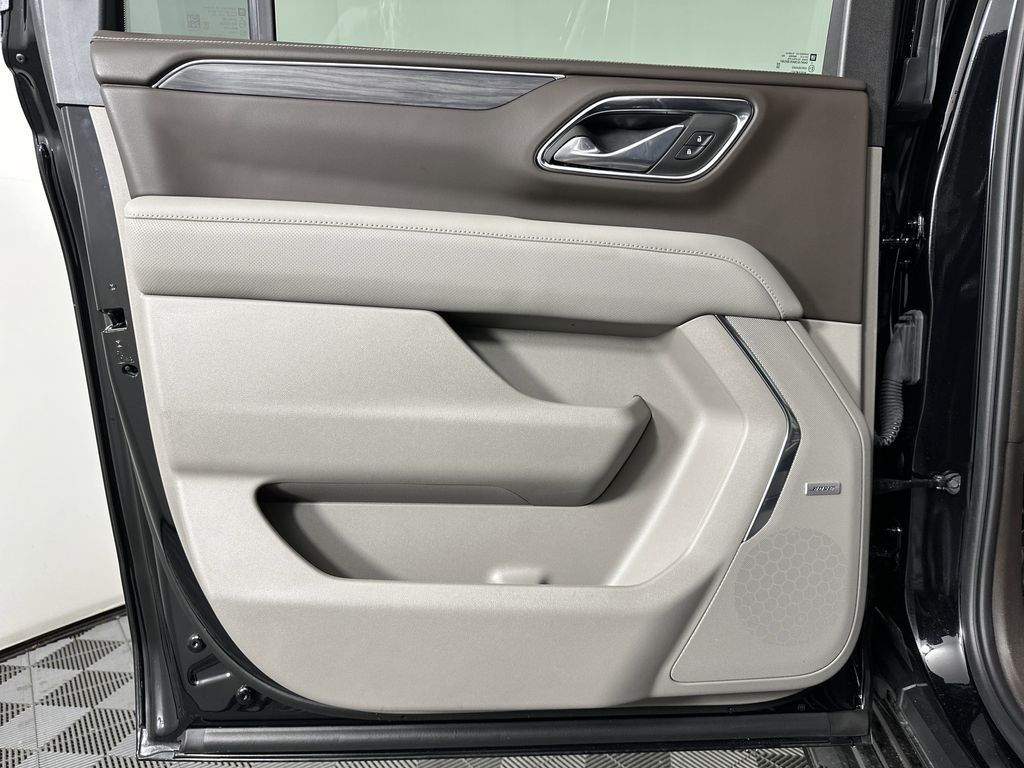 used 2023 GMC Yukon XL car, priced at $61,366
