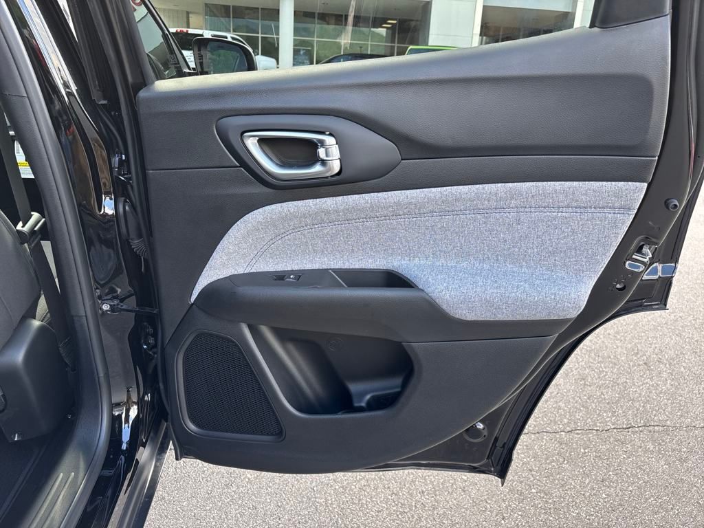 new 2025 Jeep Compass car, priced at $26,990