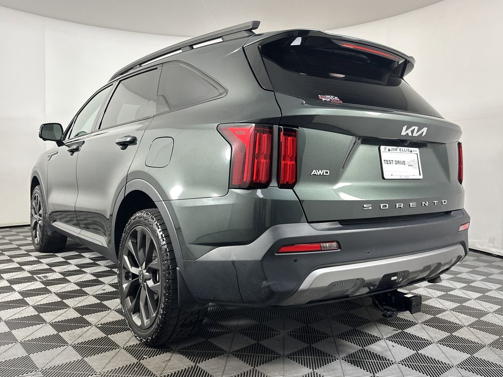 used 2022 Kia Sorento car, priced at $29,497