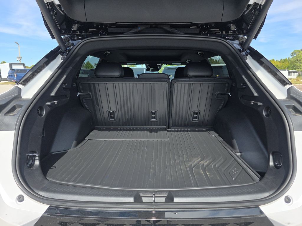 new 2025 Chevrolet Equinox EV car, priced at $39,995