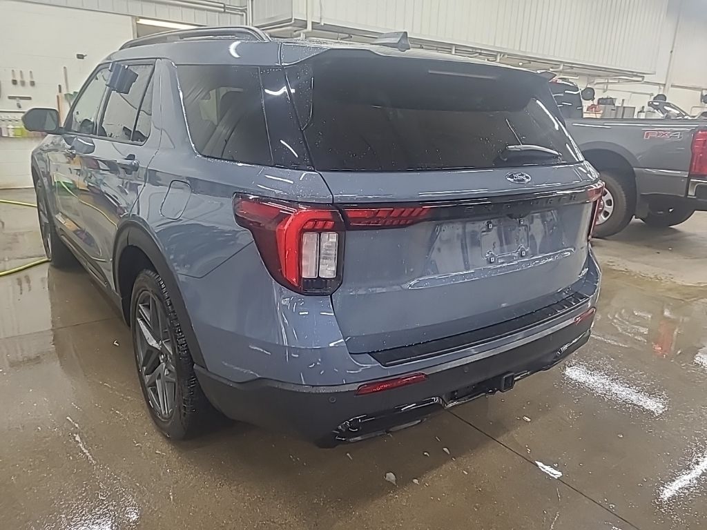 new 2025 Ford Explorer car, priced at $43,689