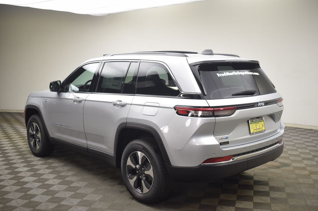 new 2025 Jeep Grand Cherokee car, priced at $52,550