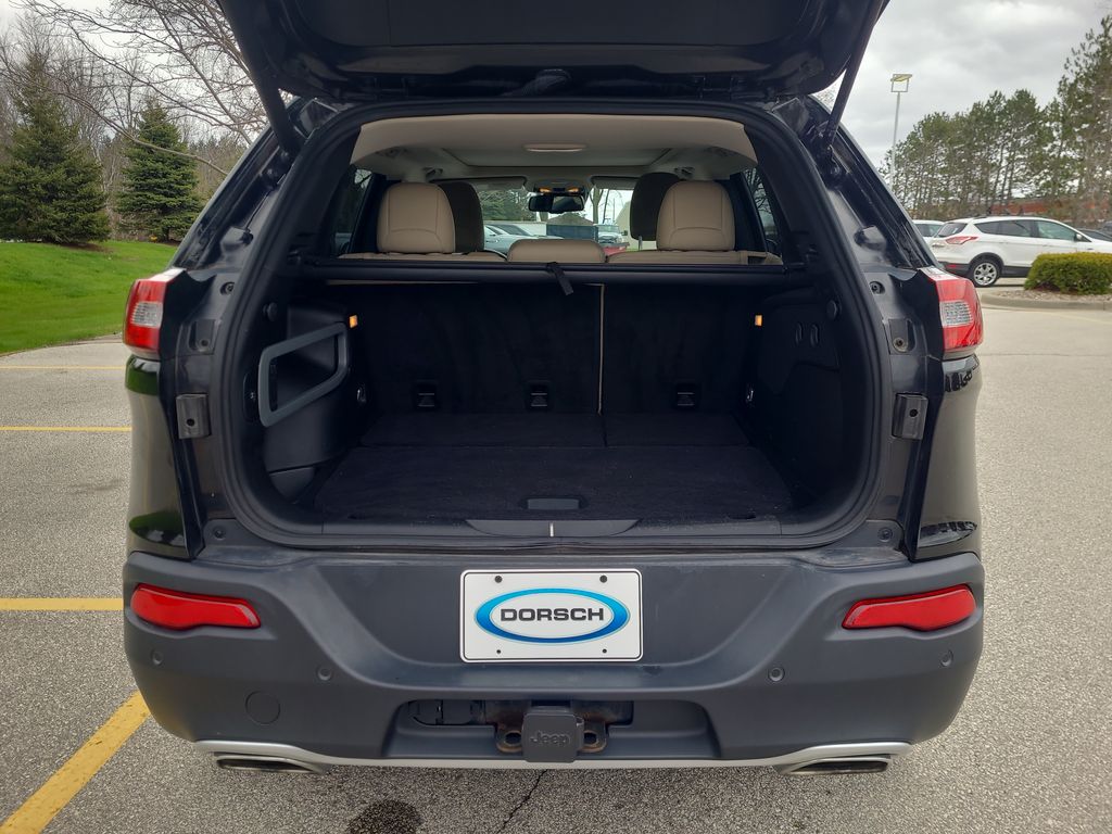 used 2015 Jeep Cherokee car, priced at $13,618