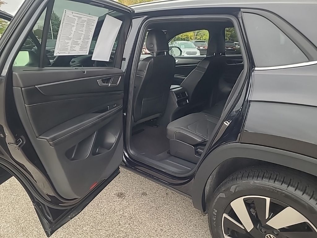 used 2024 Volkswagen Atlas Cross Sport car, priced at $33,812