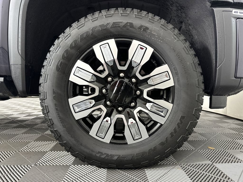 new 2025 GMC Sierra 2500HD car, priced at $85,634