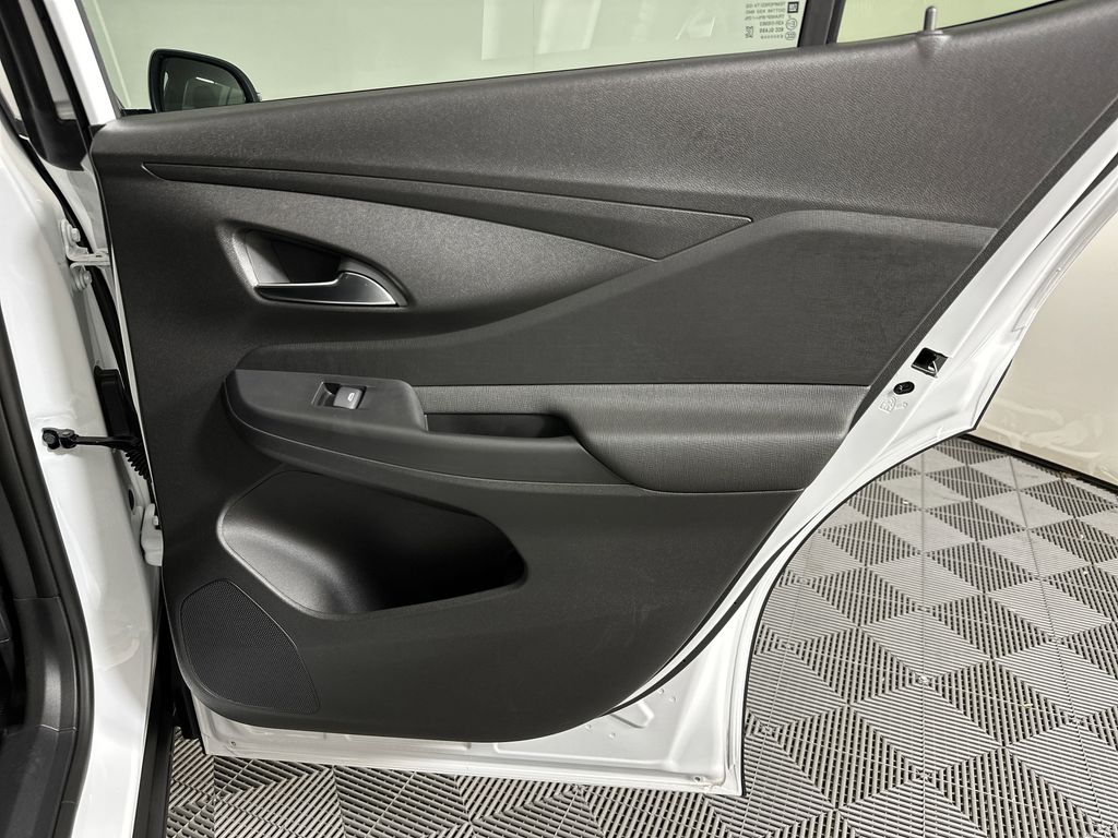 new 2025 Buick Envista car, priced at $24,695