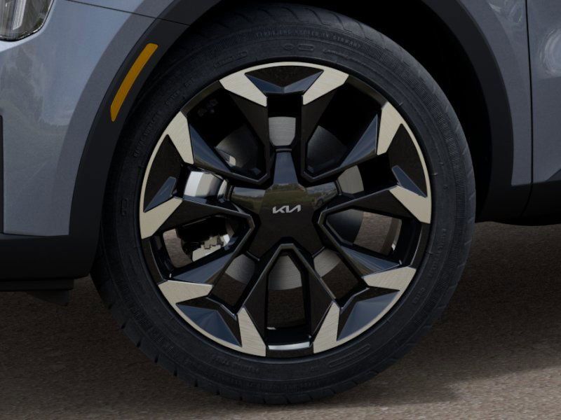 new 2025 Kia Sorento car, priced at $33,815