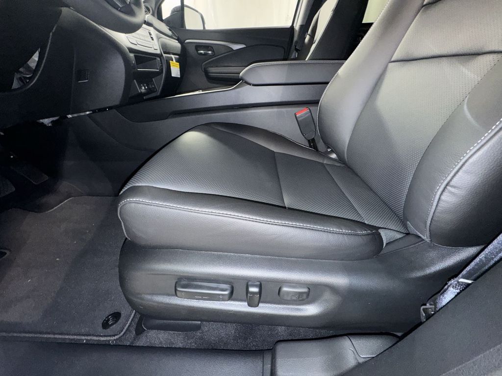 new 2025 Honda Ridgeline car, priced at $46,785