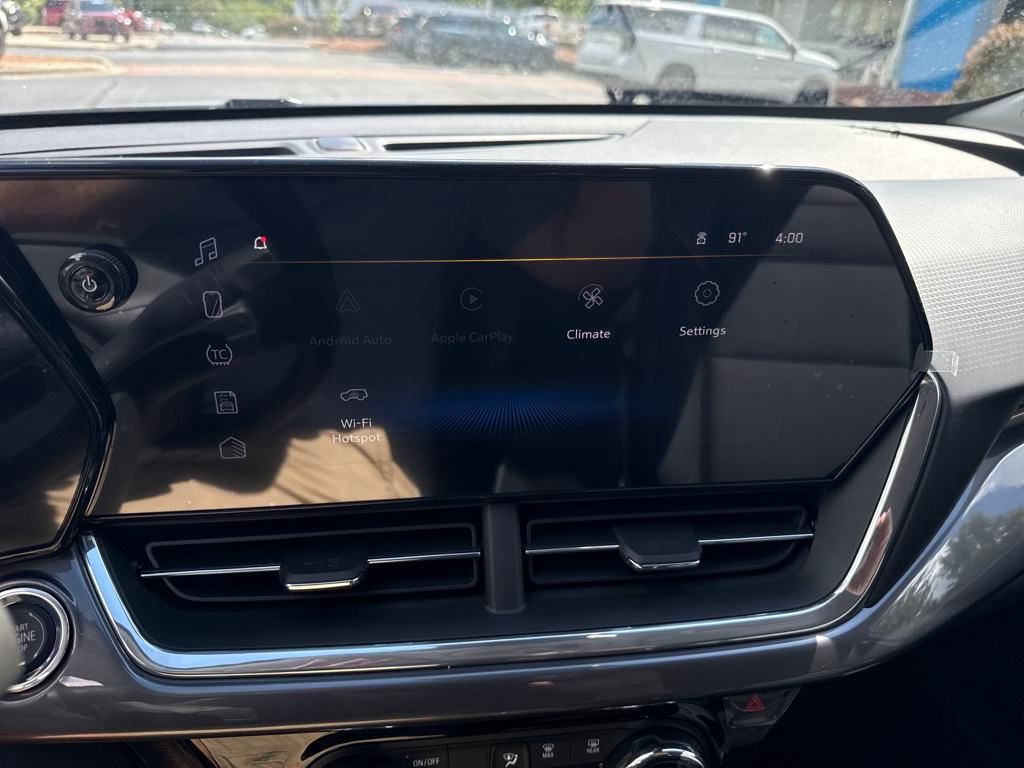 new 2025 Chevrolet Trax car, priced at $27,085