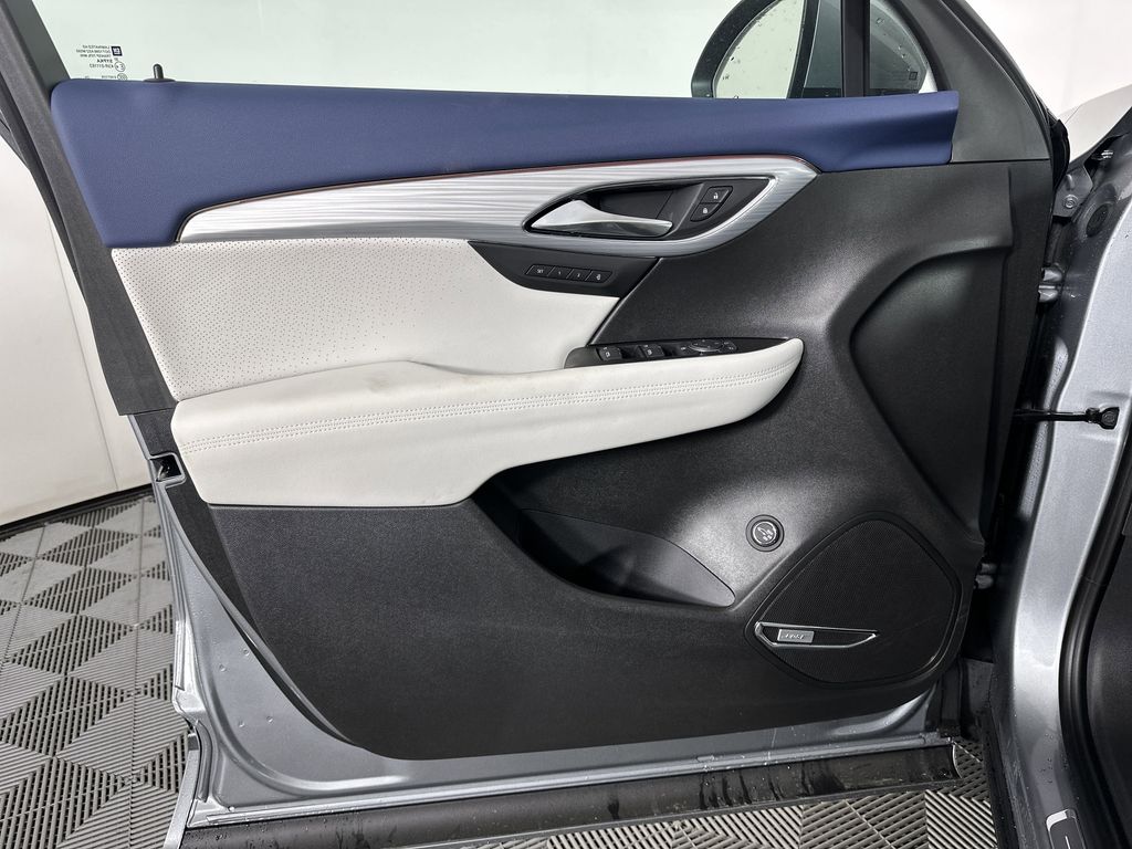 new 2025 Buick Envision car, priced at $43,595