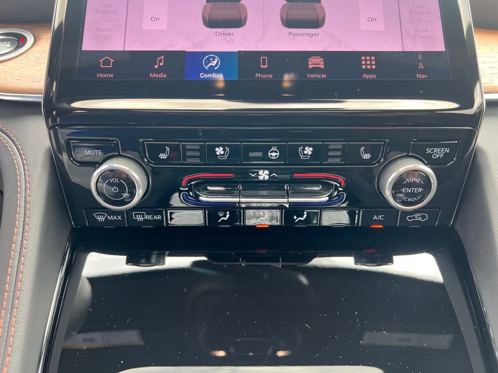 new 2025 Jeep Grand Cherokee L car, priced at $67,326