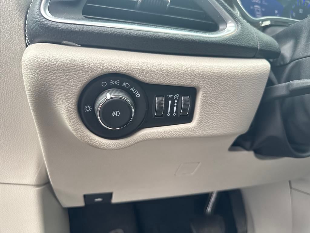 used 2022 Chrysler Pacifica car, priced at $22,751