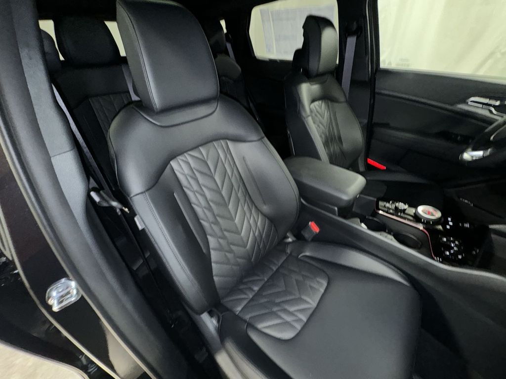 new 2025 Kia Sportage Plug-In Hybrid car, priced at $45,893