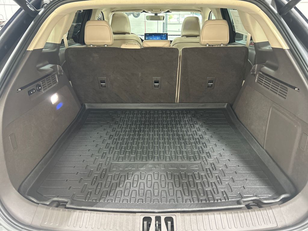 used 2022 Lincoln Nautilus car, priced at $35,794