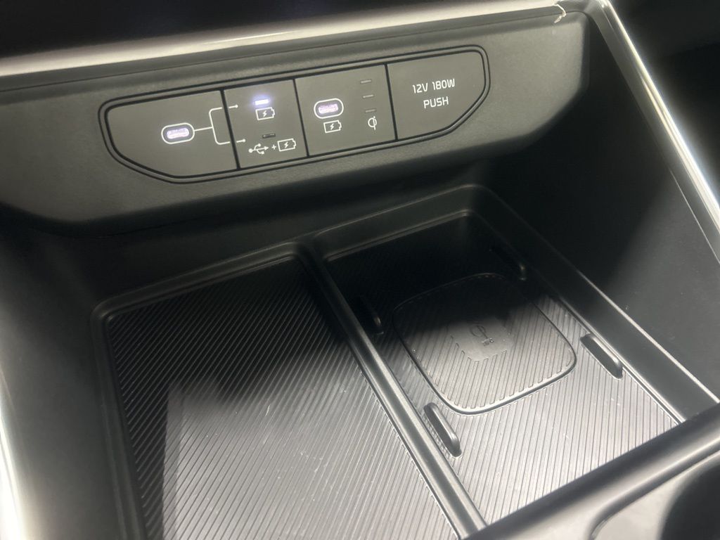 new 2026 Kia Carnival Hybrid car, priced at $52,598