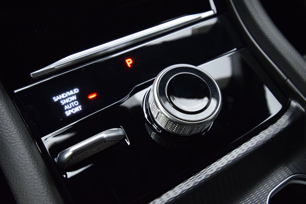 new 2025 Jeep Grand Cherokee car, priced at $44,150