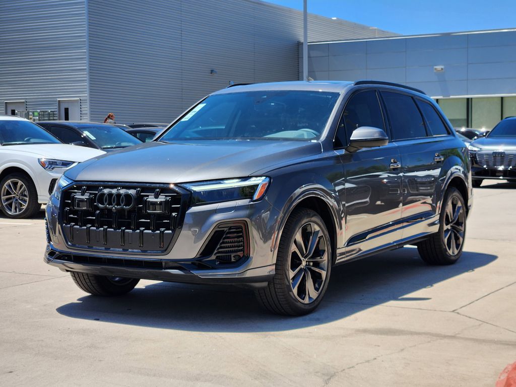 new 2025 Audi Q7 car, priced at $77,840