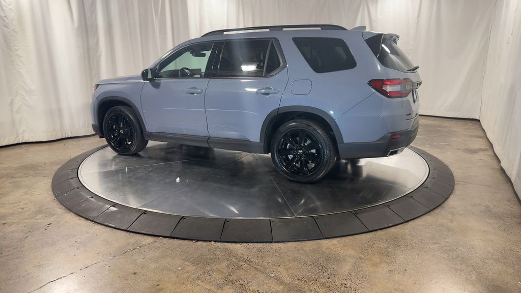 new 2025 Honda Pilot car, priced at $57,215