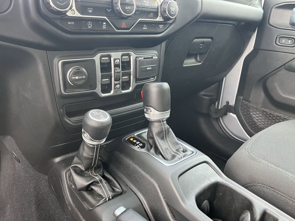 used 2023 Jeep Gladiator car, priced at $29,592