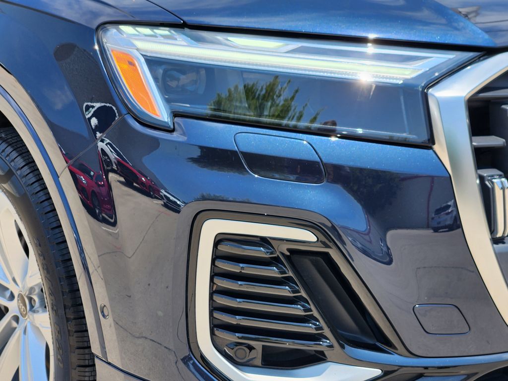 used 2025 Audi Q7 car, priced at $57,991