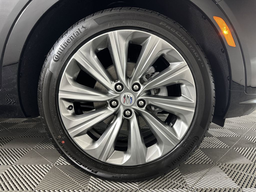 new 2025 Buick Envista car, priced at $31,085