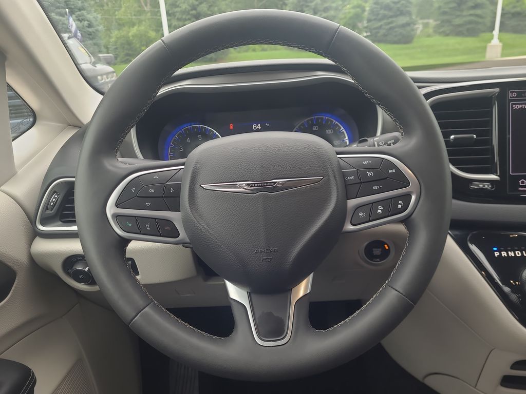used 2023 Chrysler Pacifica car, priced at $24,987