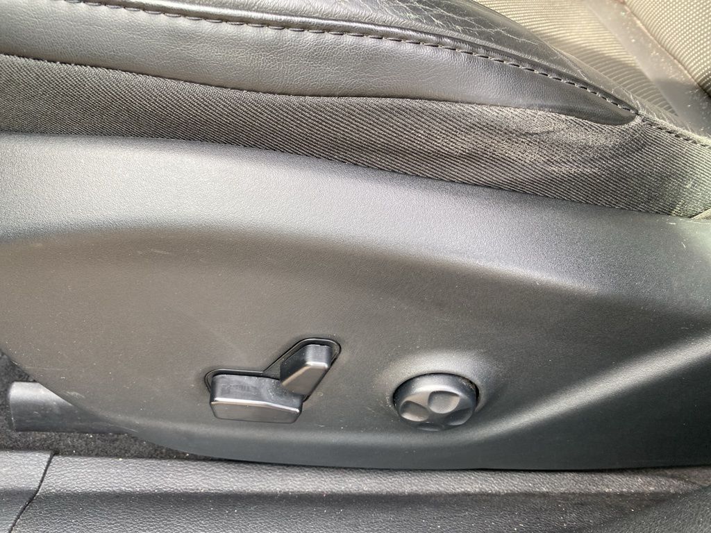 used 2019 Jeep Cherokee car, priced at $18,995