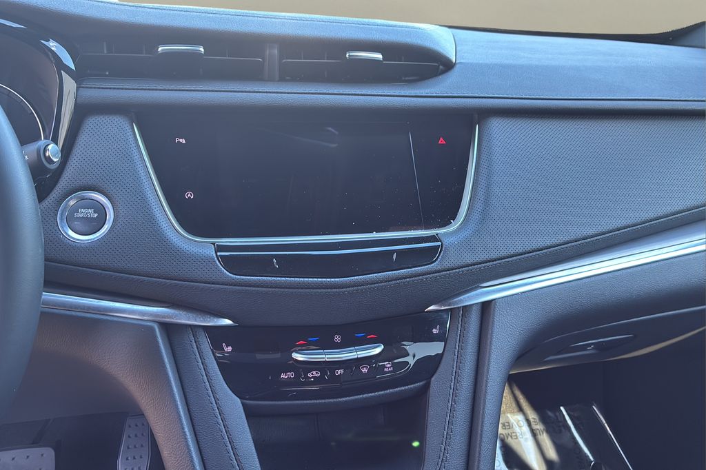 used 2024 Cadillac XT5 car, priced at $35,400