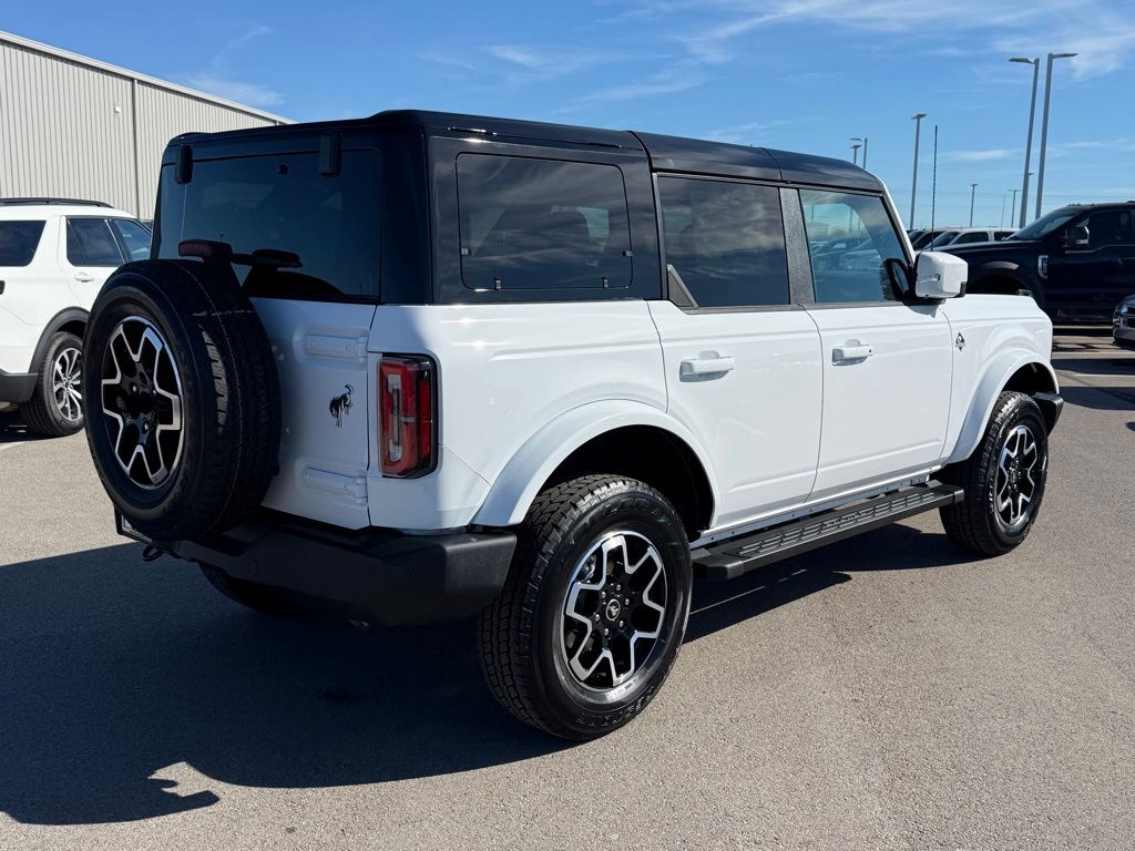 new 2024 Ford Bronco car, priced at $50,260