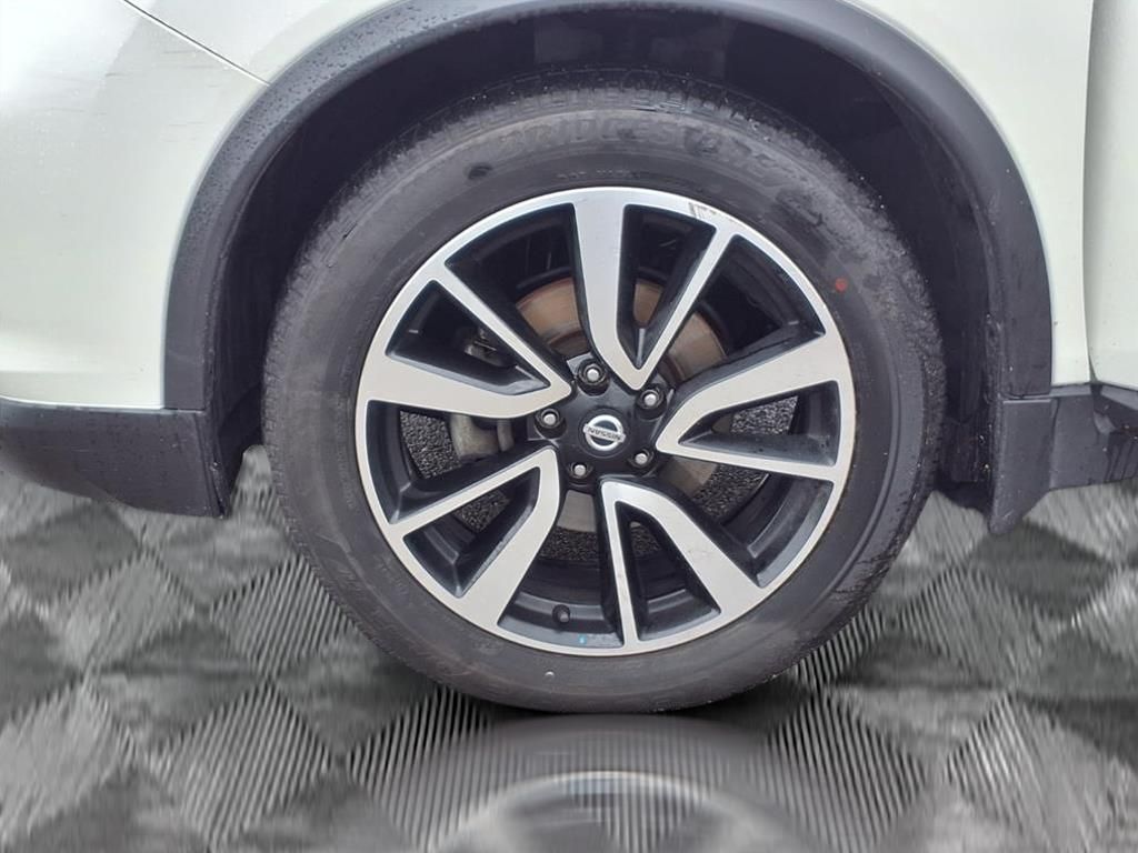used 2018 Nissan Rogue car, priced at $14,979
