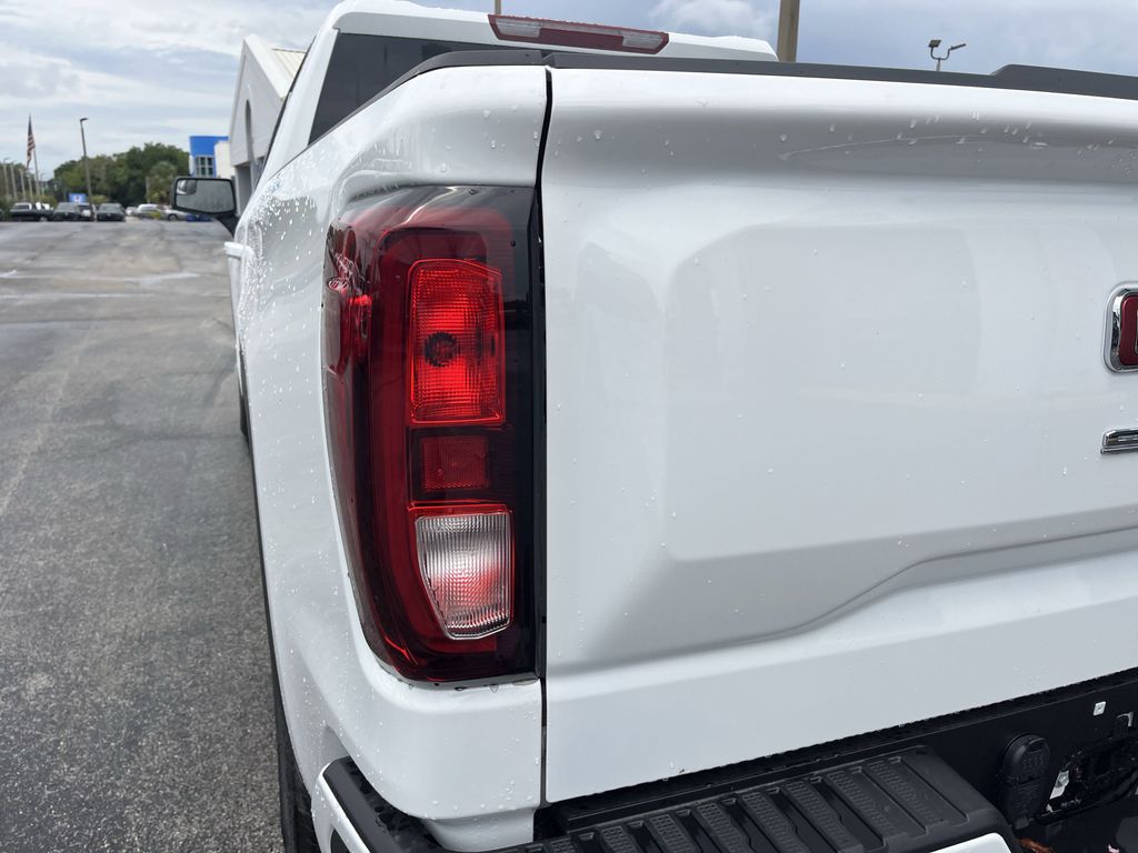 new 2025 GMC Sierra 1500 car, priced at $50,195