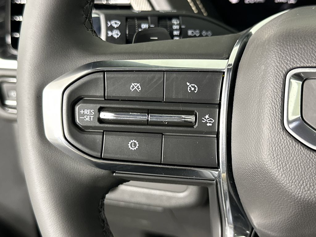 new 2025 GMC Yukon car, priced at $76,529