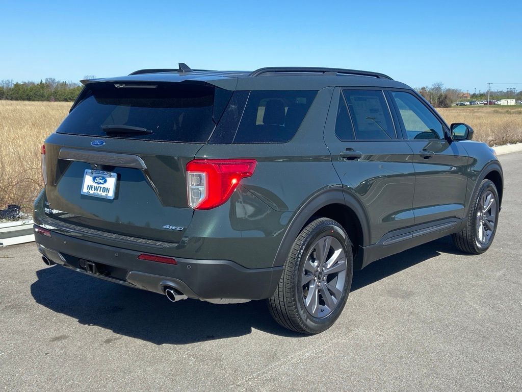 new 2024 Ford Explorer car, priced at $43,948