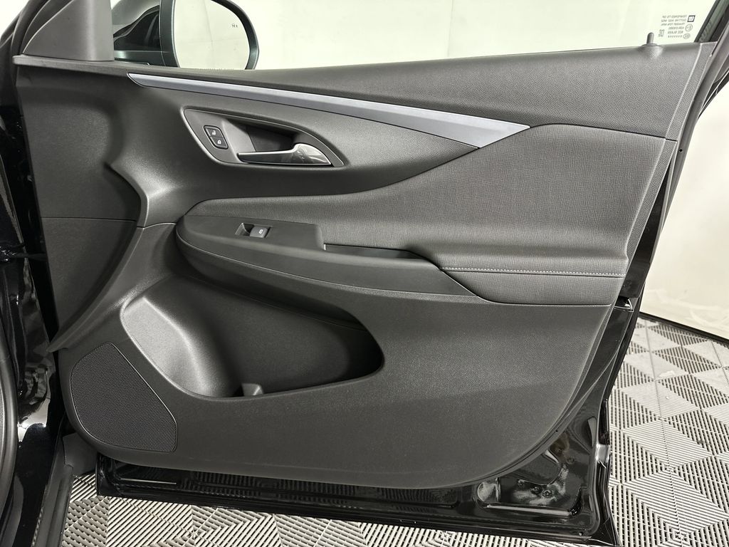 new 2025 Buick Envista car, priced at $25,187