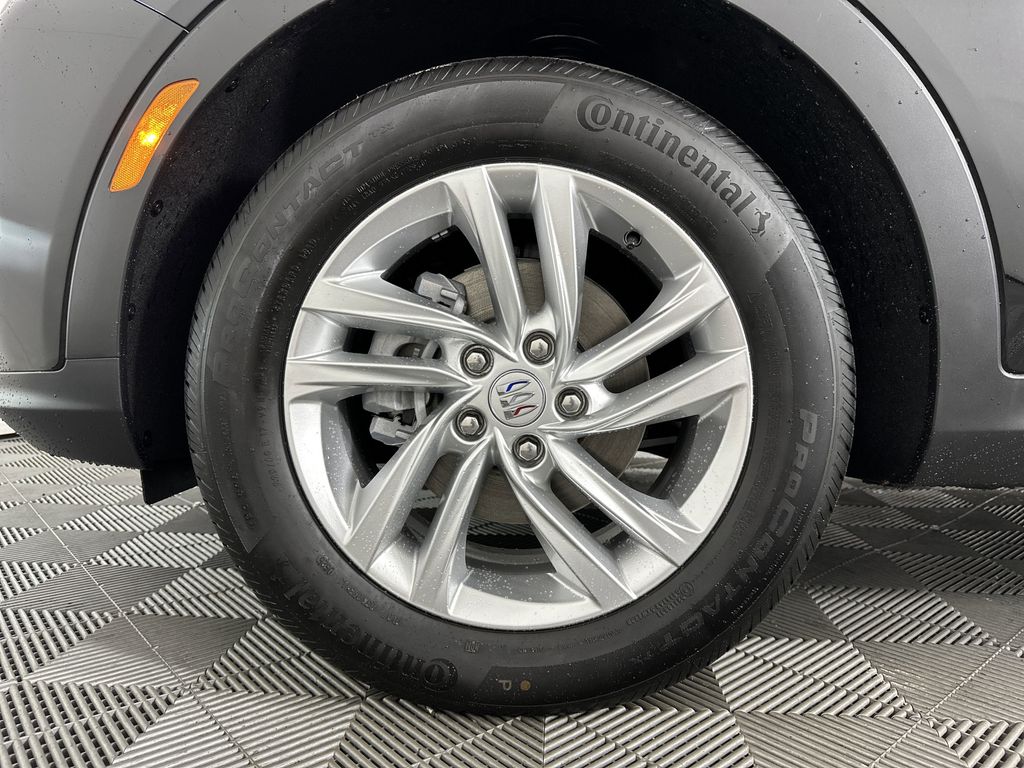 new 2025 Buick Envista car, priced at $25,190