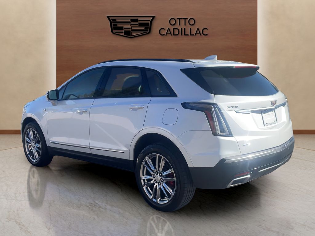 used 2022 Cadillac XT5 car, priced at $37,500