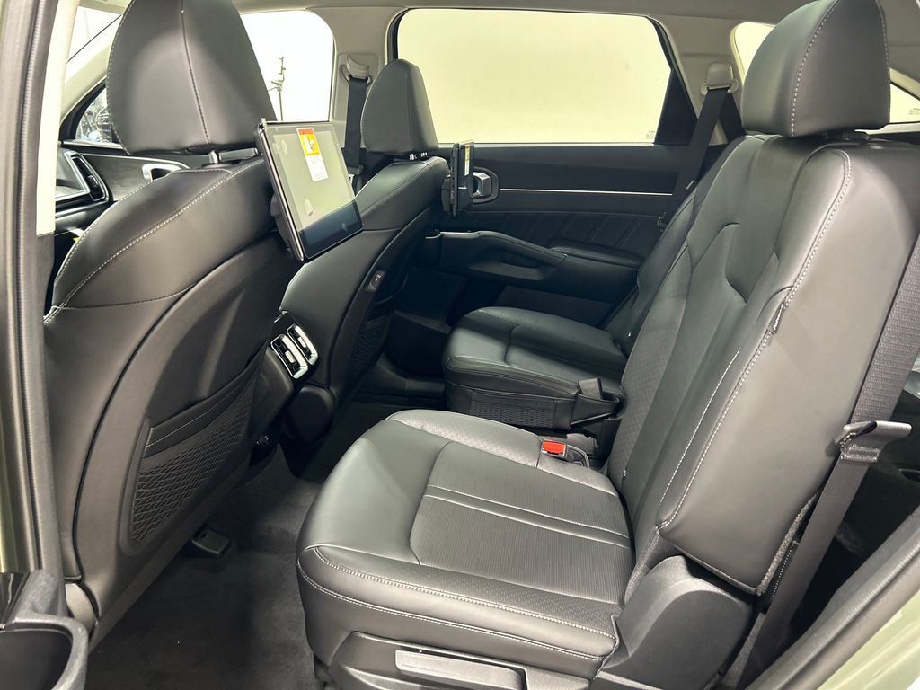 new 2025 Kia Sorento car, priced at $44,470