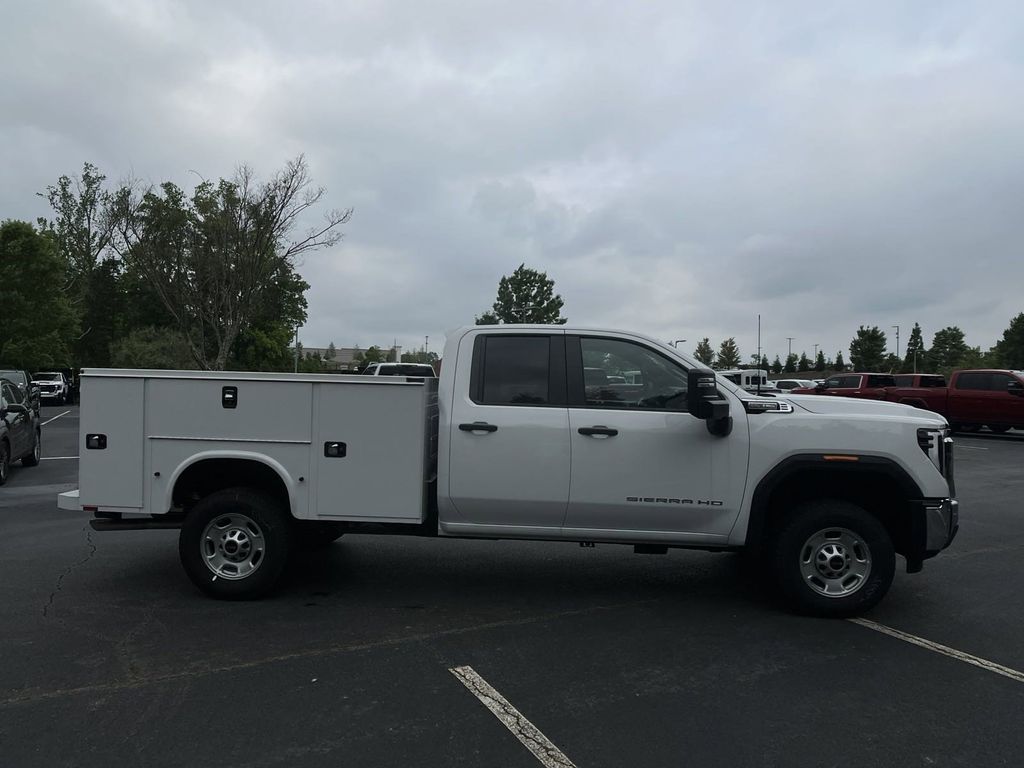 new 2024 GMC Sierra 2500HD car, priced at $44,853