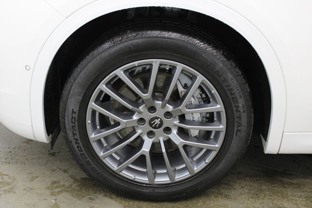 used 2024 Maserati Grecale car, priced at $39,999